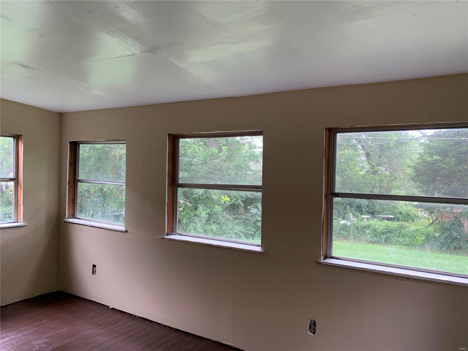 3315 North Hanley Road St. Louis, MO 63121 - Photo 16 of 21 Gallery Image 16