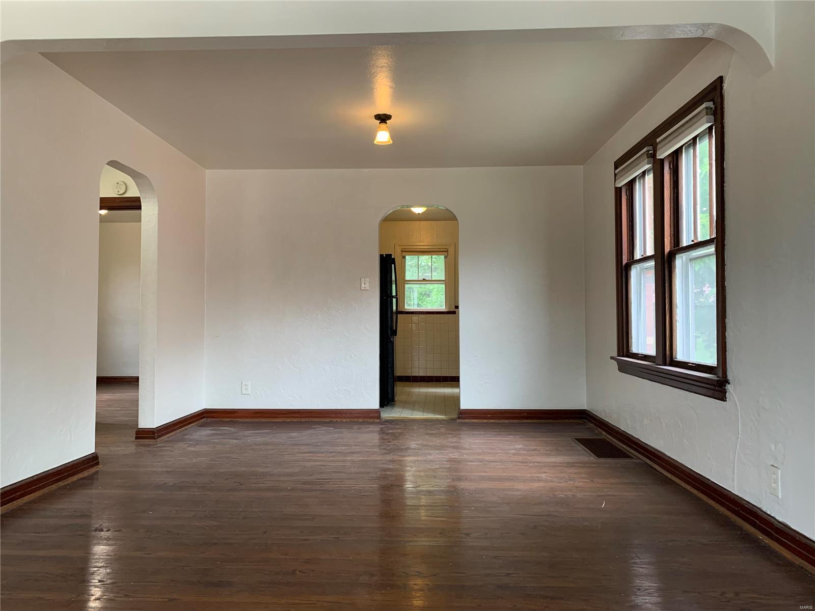 3315 North Hanley Road St. Louis, MO 63121 - Photo 3 of 21 Gallery Image 3