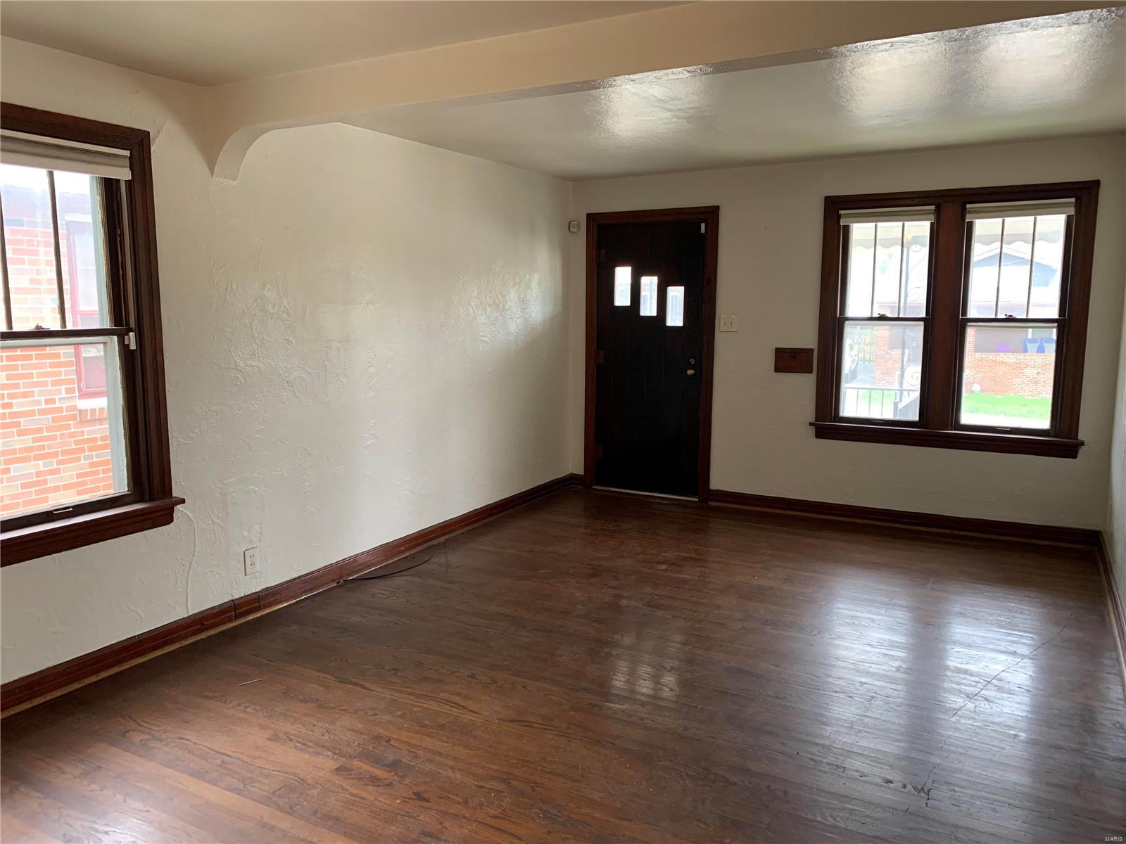 3315 North Hanley Road St. Louis, MO 63121 - Photo 4 of 21 Gallery Image 4