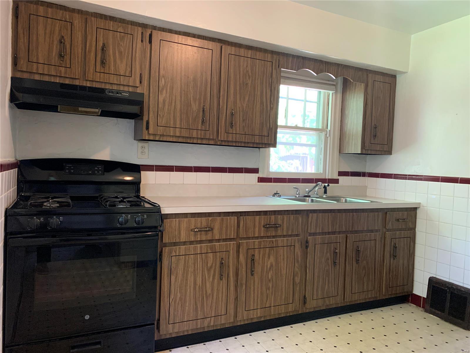 3315 North Hanley Road St. Louis, MO 63121 - Photo 6 of 21 Gallery Image 6