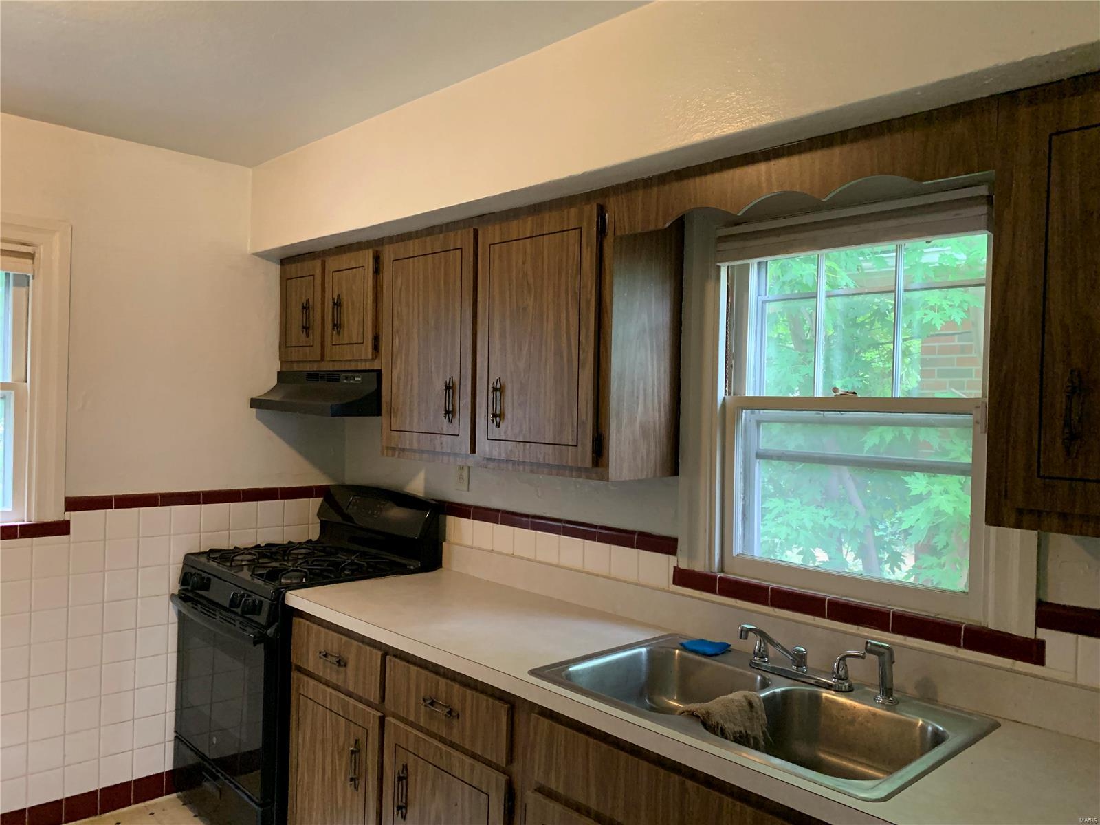 3315 North Hanley Road St. Louis, MO 63121 - Photo 7 of 21 Gallery Image 7