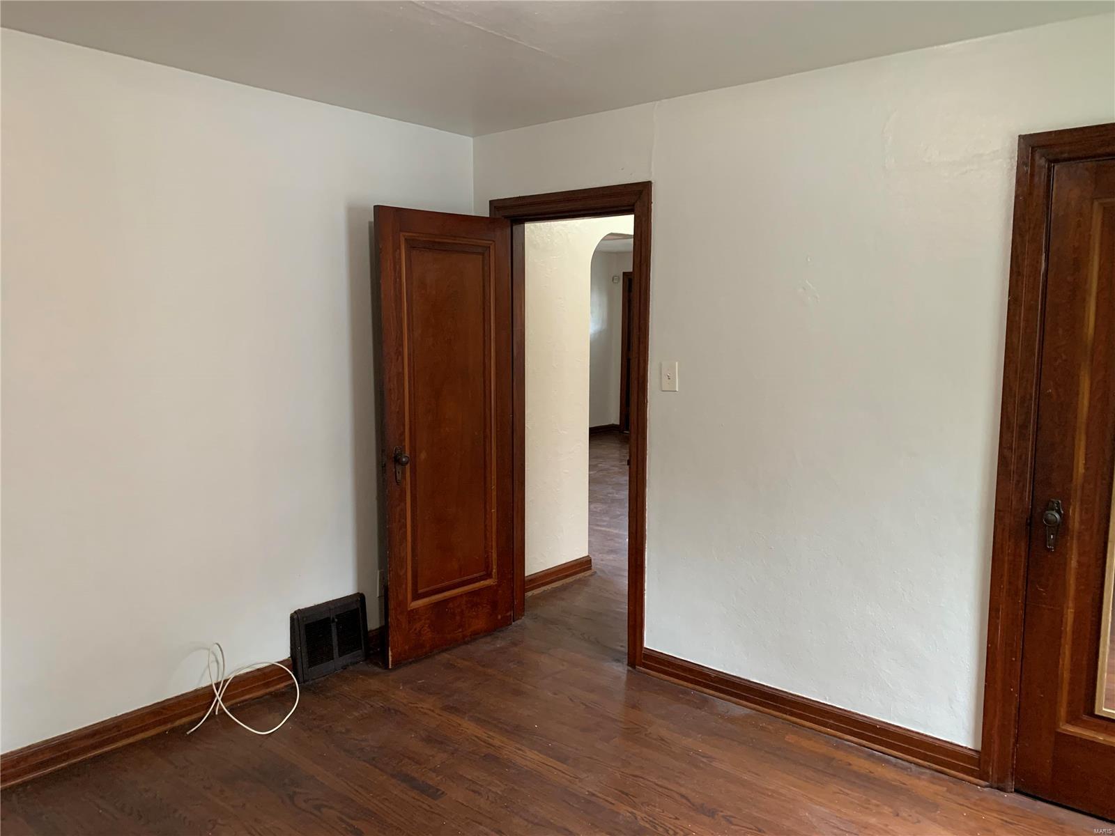 3315 North Hanley Road St. Louis, MO 63121 - Photo 9 of 21 Gallery Image 9