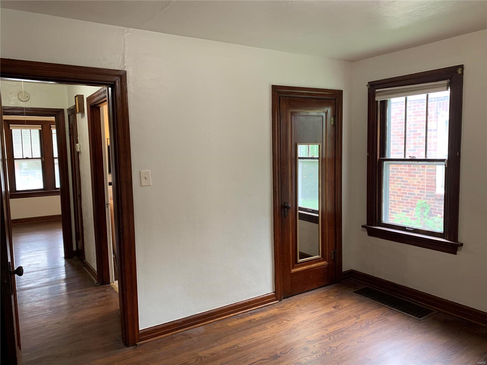 3315 North Hanley Road St. Louis, MO 63121 - Photo 10 of 21 Gallery Image 10
