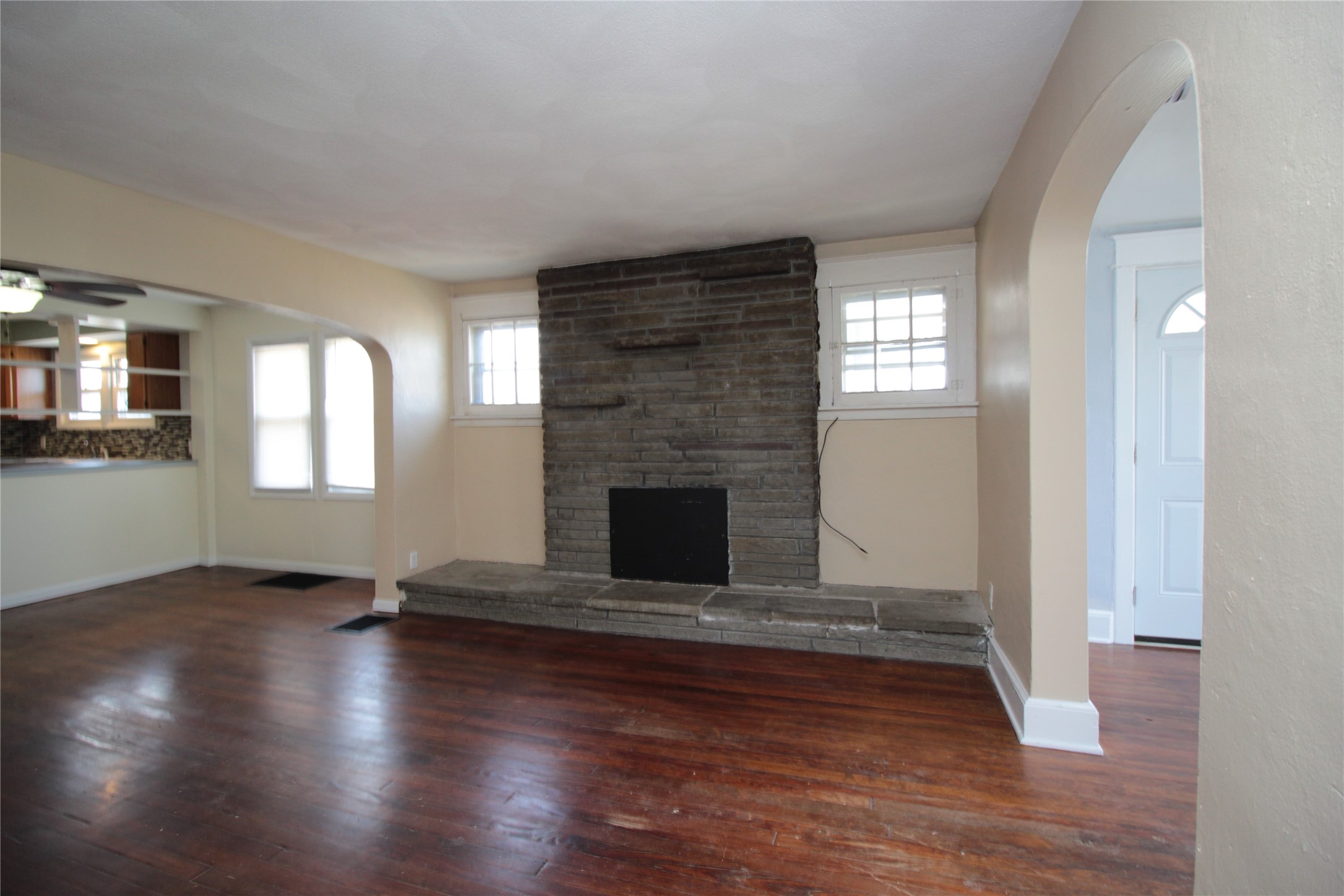 10 Decatur Street Binghamton, NY 13903 - Photo 7 of 44 Gallery Image 7