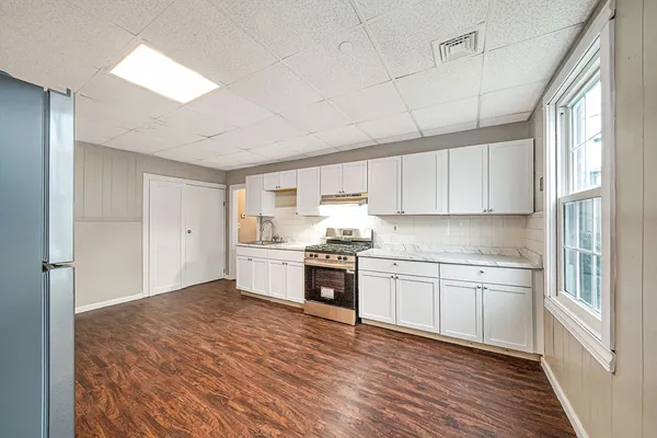 $1,600 | 186 John Street, Unit 1N, Fall River, MA 02721