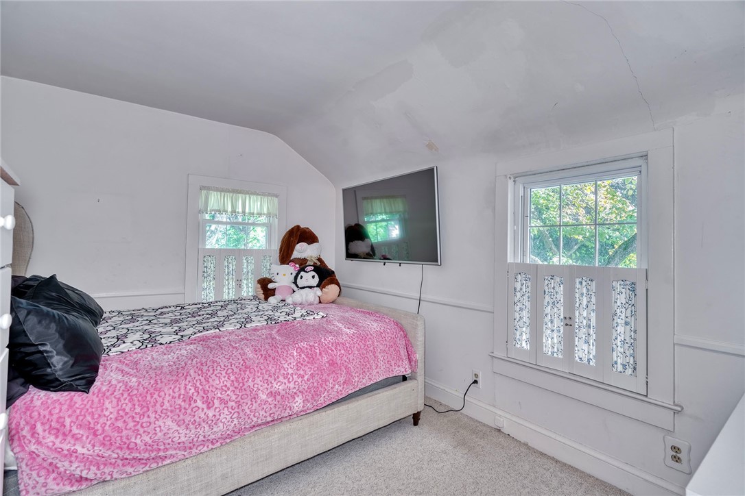 1023 Brown Road Irondequoit, NY 14622 - Photo 27 of 46 Bedroom #2 with great closet space