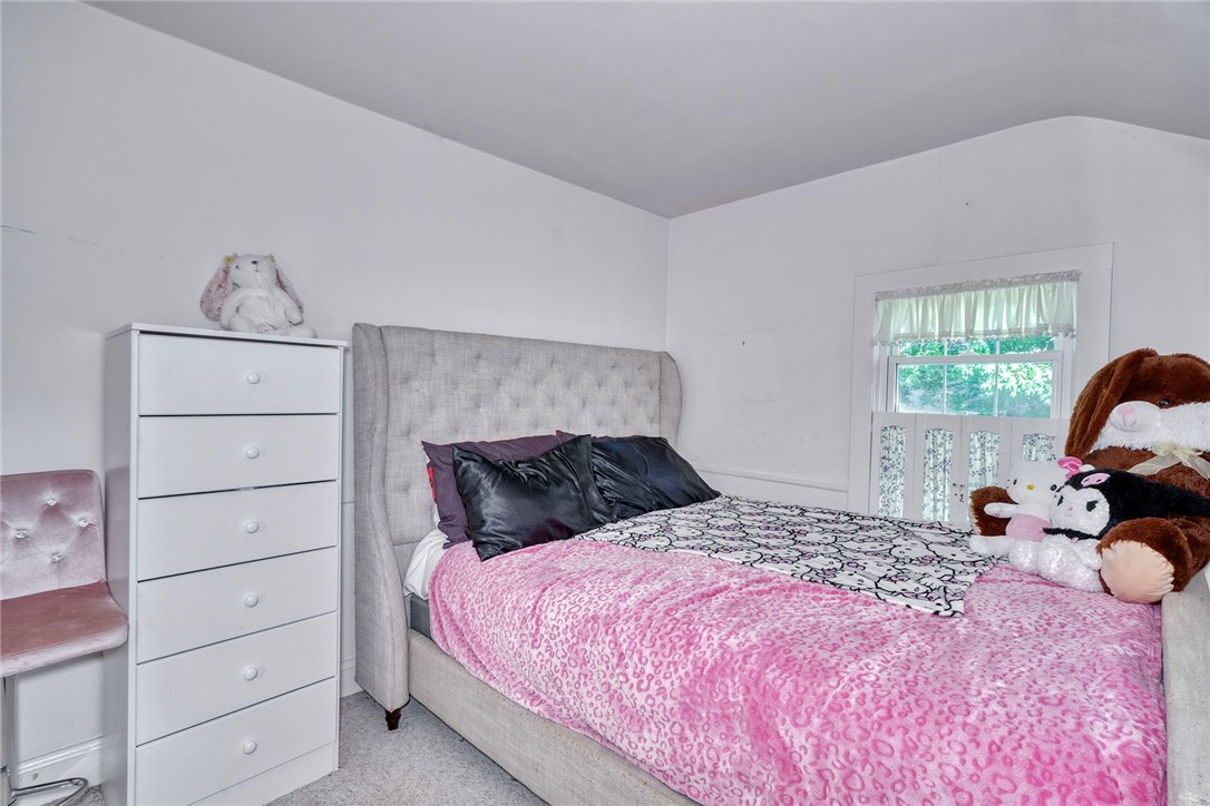 1023 Brown Road Irondequoit, NY 14622 - Photo 28 of 46 Bedroom #2 with great closet space