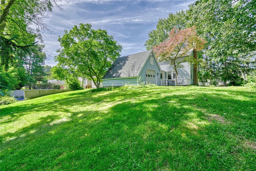 1023 Brown Road Irondequoit, NY 14622 - Photo 39 of 46 Private drive setting in the heart of Irondequoit!