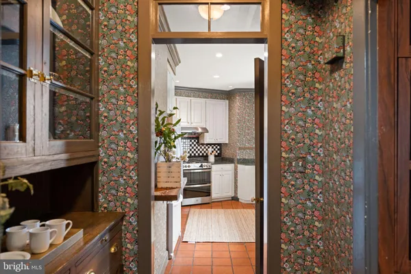 $415,000 | 3405 Greenway, Unit 206, Baltimore, MD 21218
