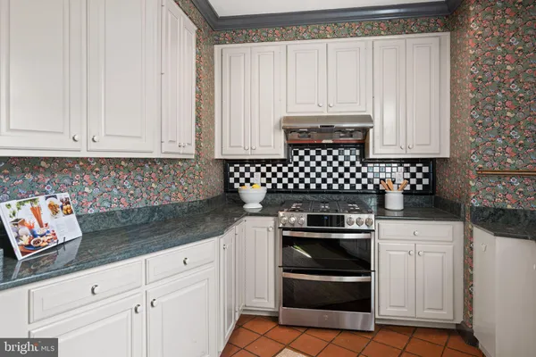 $415,000 | 3405 Greenway, Unit 206, Baltimore, MD 21218