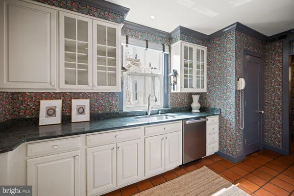 $415,000 | 3405 Greenway, Unit 206, Baltimore, MD 21218
