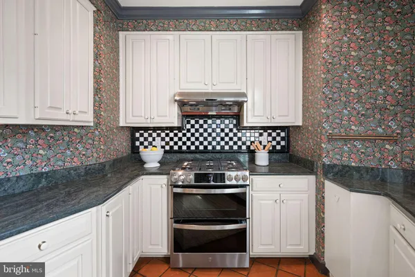 $415,000 | 3405 Greenway, Unit 206, Baltimore, MD 21218