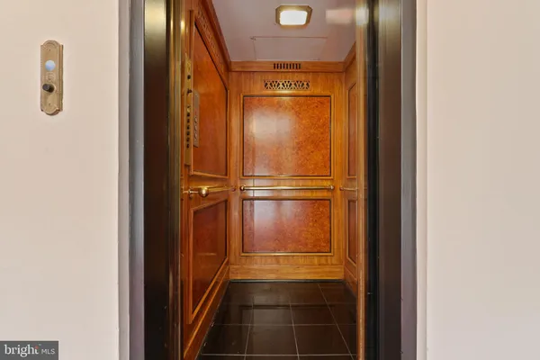 $415,000 | 3405 Greenway, Unit 206, Baltimore, MD 21218