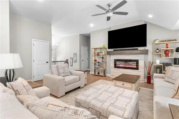 $430,000 | 1404 Northwest Maple Drive, Grain Valley, MO 64029