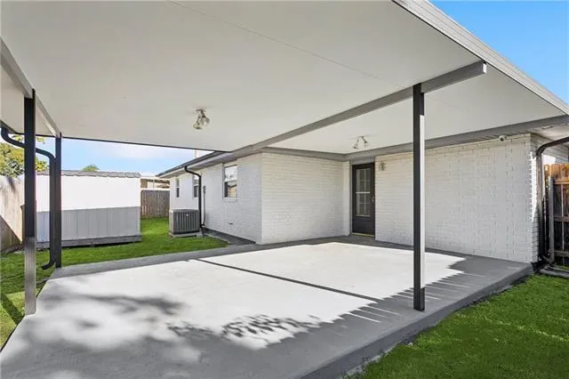 $369,900 | 3205 Lake Trail Drive, Metairie, LA 70003