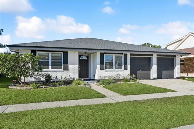 $369,900 | 3205 Lake Trail Drive, Metairie, LA 70003