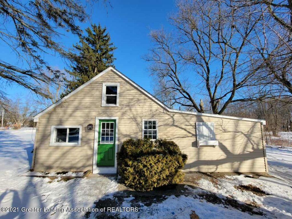 1716 West Jolly Road Lansing, MI 48910 - Photo 1 of 11 Front of House