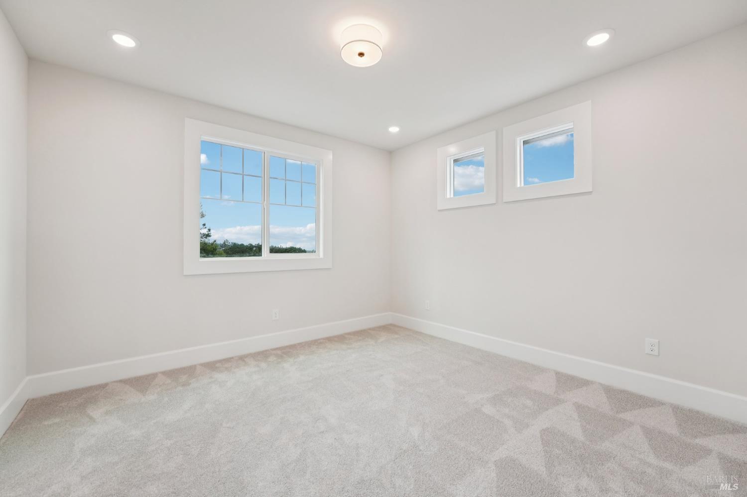 5663 Crystal Drive Santa Rosa, CA 95404 - Photo 29 of 94