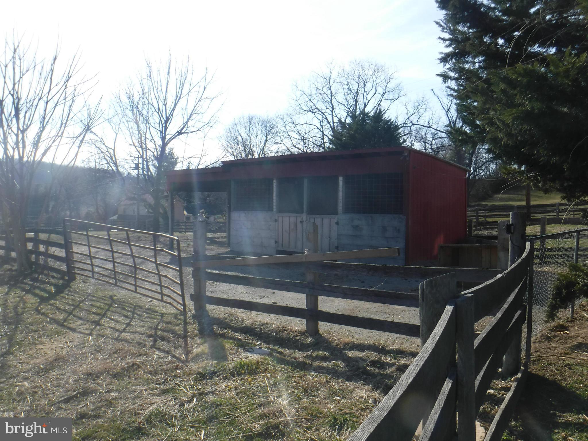 20561 Park Hall Road Rohrersville, MD 21779 - Photo 7 of 8 3 stall horse barn