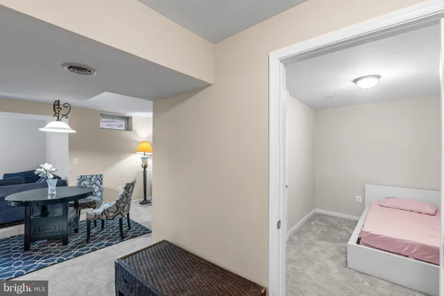 a view of a livingroom with furniture