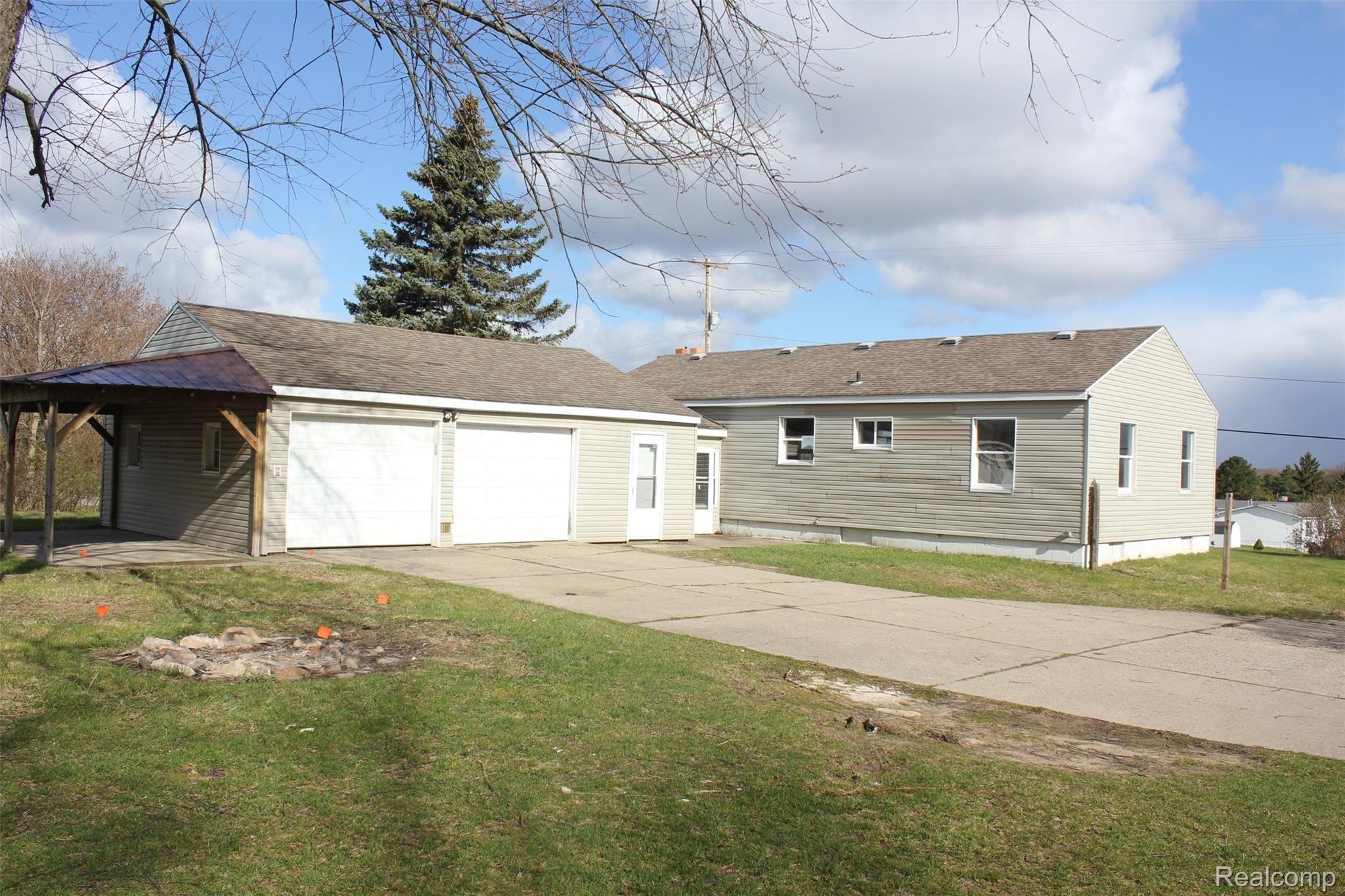 5238 East Coldwater Road Flint, MI 48506 - Photo 20 of 21 IMG_7190.JPG