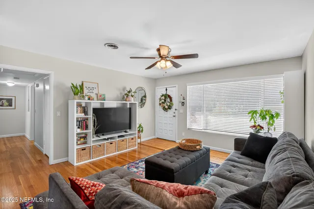 $327,400 | 7470 Spinola Road, Jacksonville, FL 32217