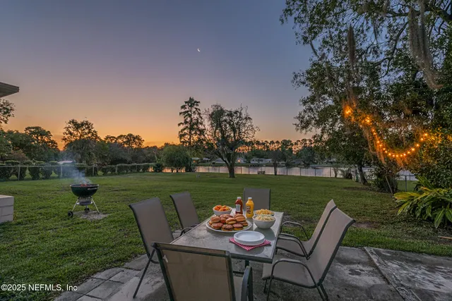 $327,400 | 7470 Spinola Road, Jacksonville, FL 32217