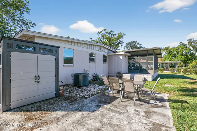 $327,400 | 7470 Spinola Road, Jacksonville, FL 32217