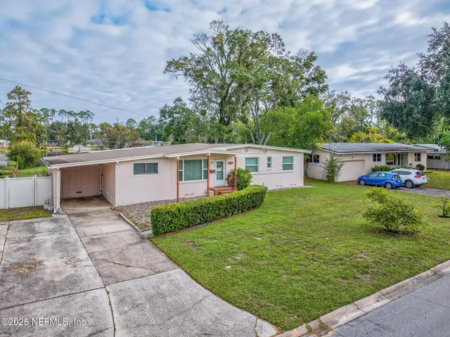 $327,400 | 7470 Spinola Road, Jacksonville, FL 32217