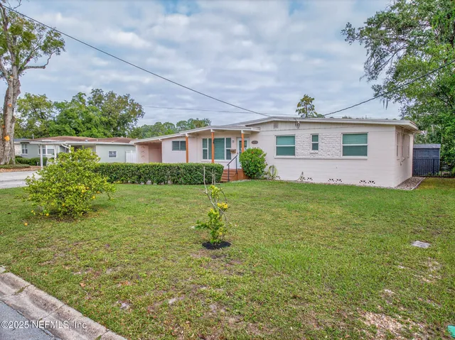 $327,400 | 7470 Spinola Road, Jacksonville, FL 32217