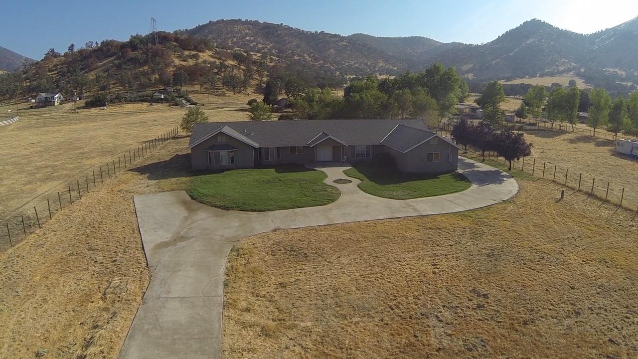 6225 Elwood Road Sanger, CA 93657 - Photo 1 of 64 Gallery Image 1