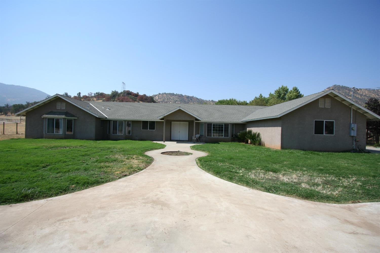 6225 Elwood Road Sanger, CA 93657 - Photo 6 of 64 Gallery Image 6