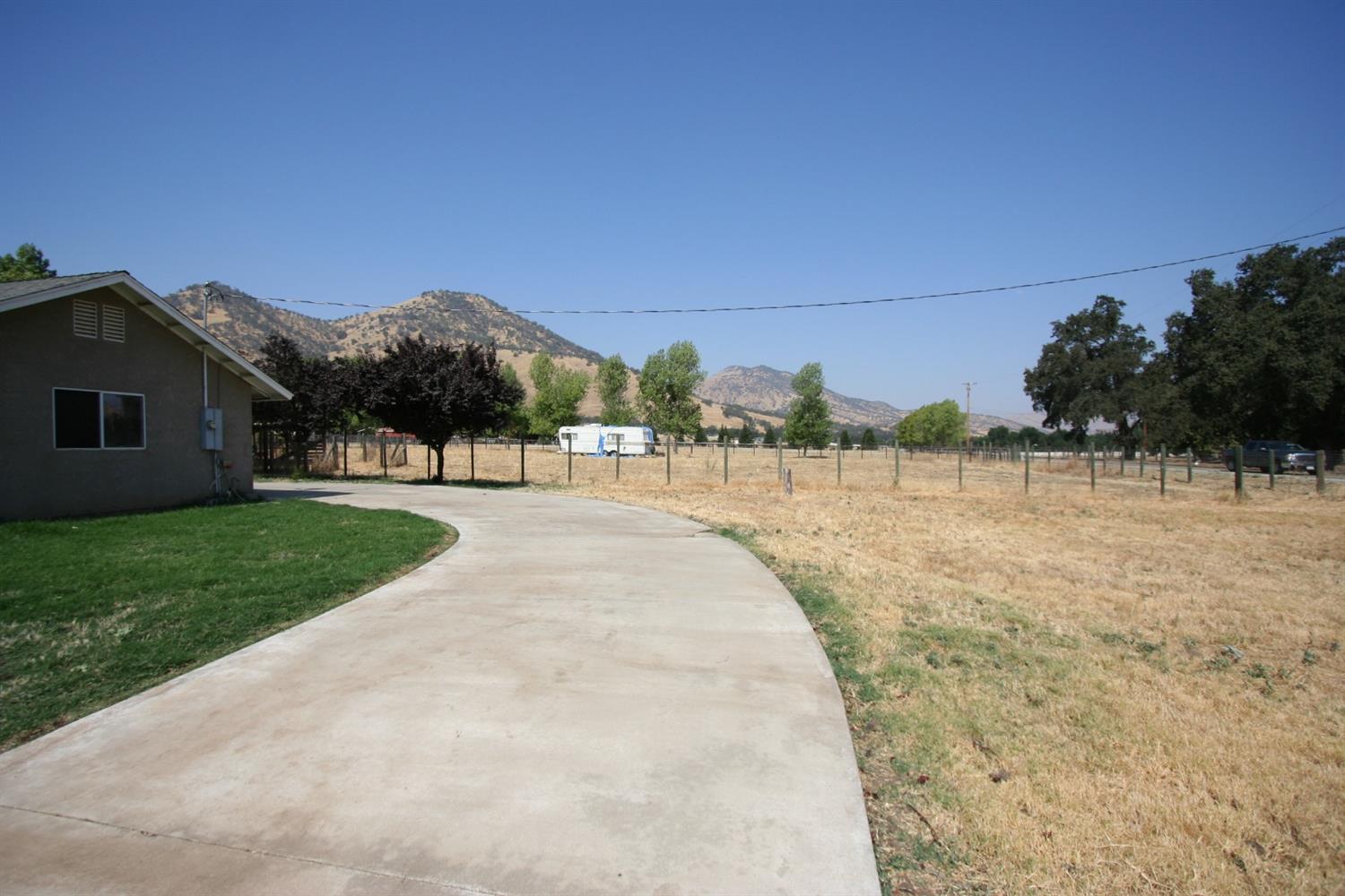 6225 Elwood Road Sanger, CA 93657 - Photo 8 of 64 Gallery Image 8