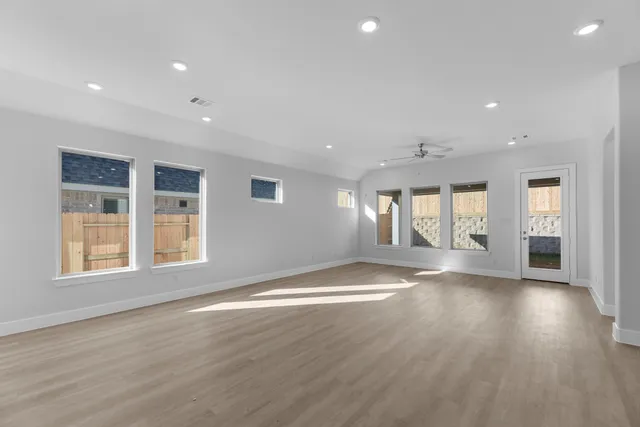 $375,000 | 616 Cross Timbers Trace, Hempstead, TX 77445