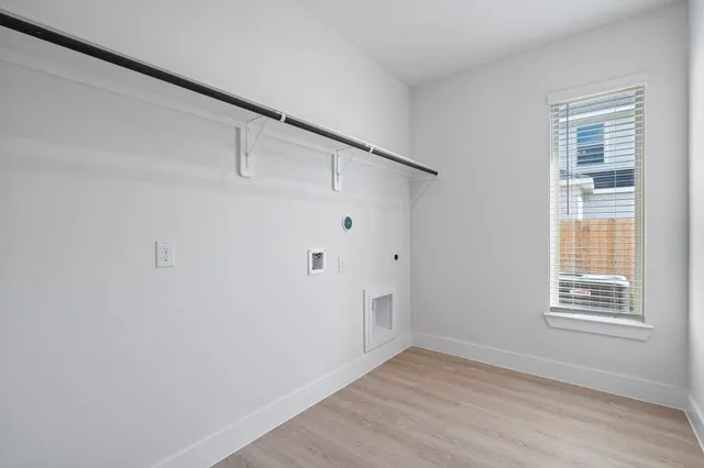 $375,000 | 616 Cross Timbers Trace, Hempstead, TX 77445