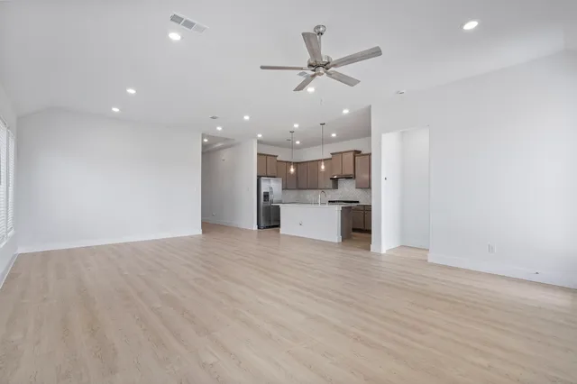 $375,000 | 616 Cross Timbers Trace, Hempstead, TX 77445