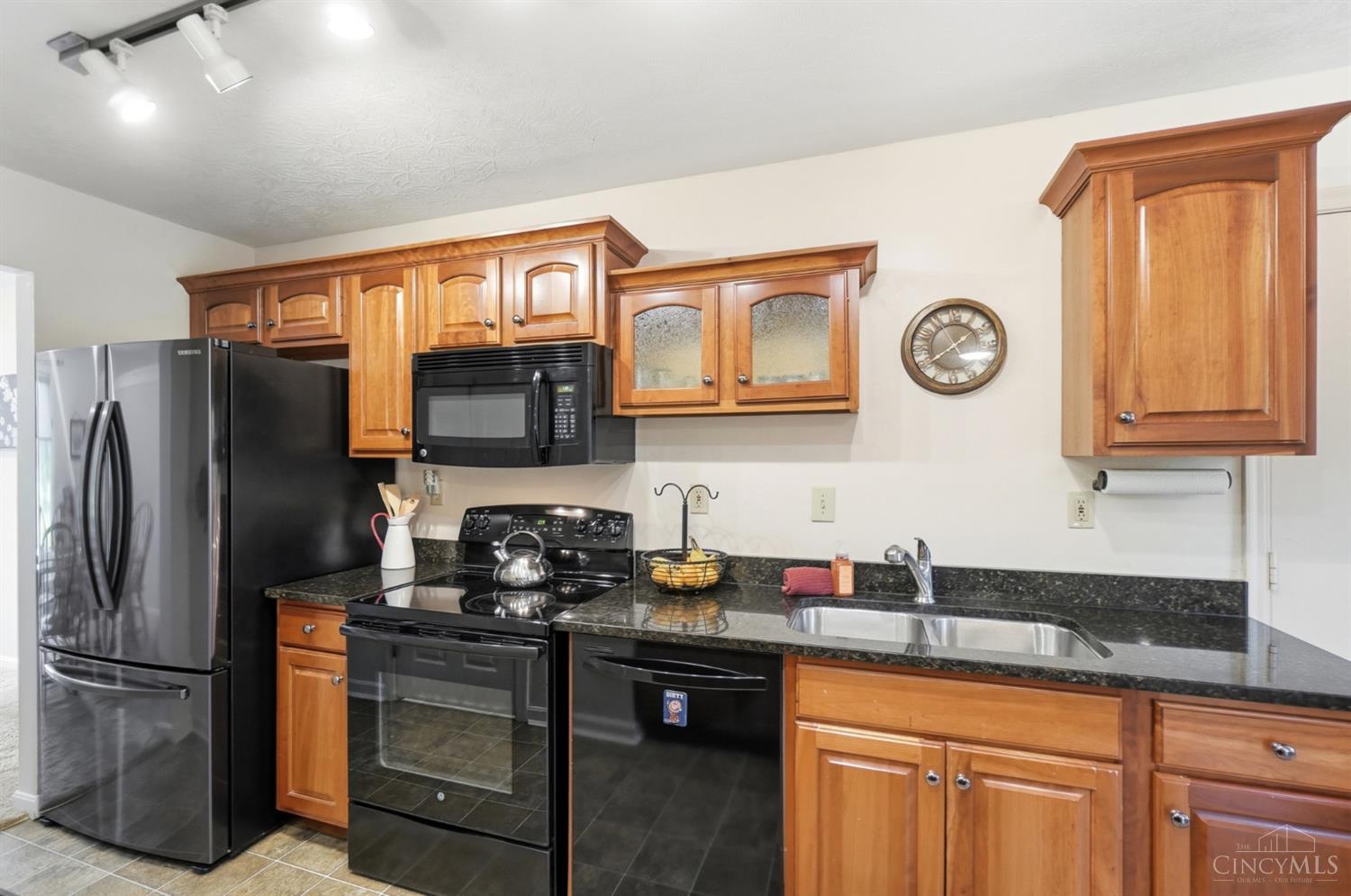 1460 Ebenezer Road Cincinnati, OH 45233 - Photo 20 of 61
