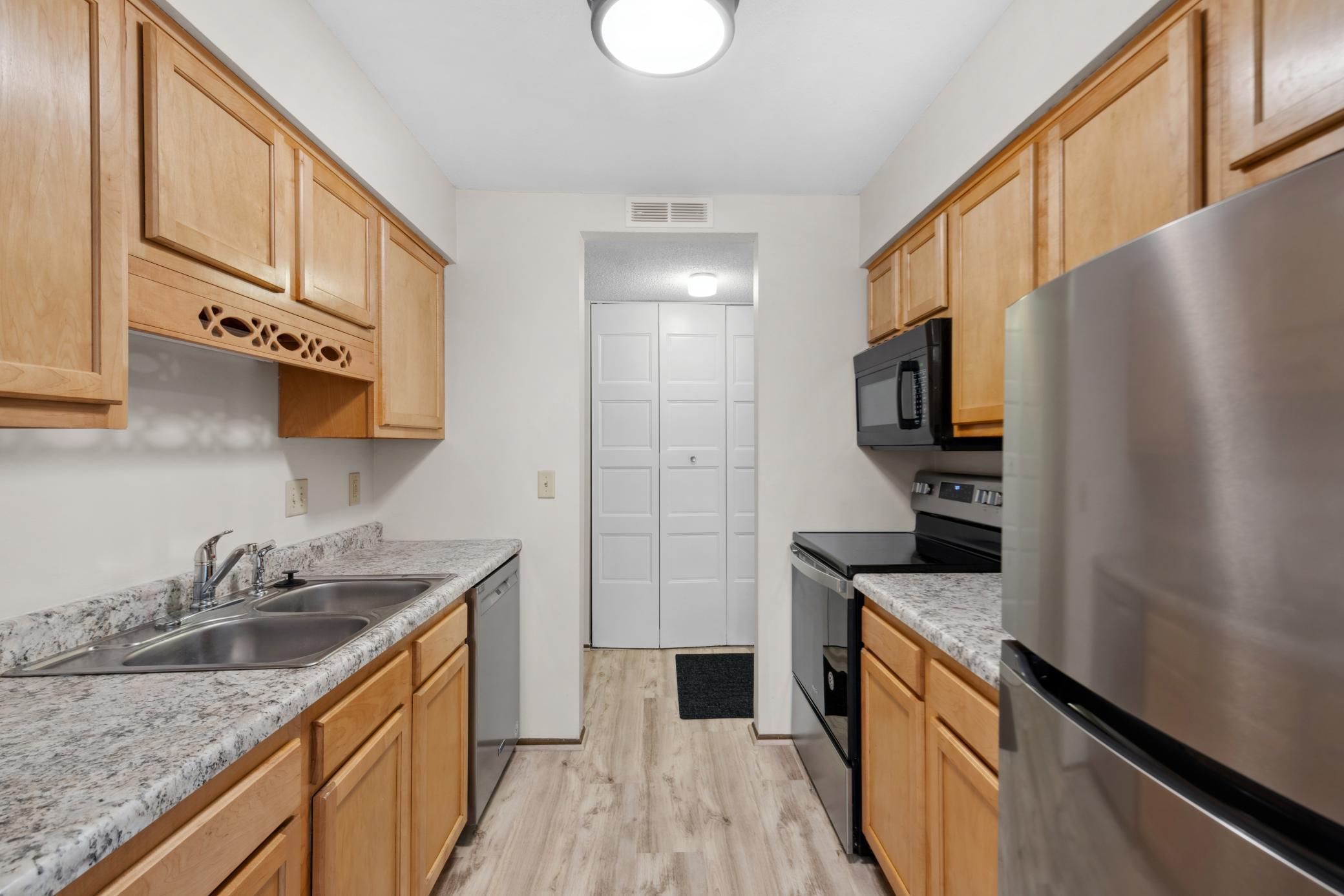 450 Ford Road, Unit 225 St. Louis Park, MN 55426 - Photo 12 of 33