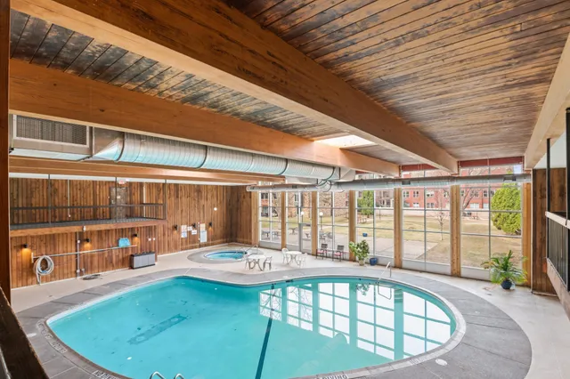 $185,000 | 450 Ford Road, Unit 225, St. Louis Park, MN 55426