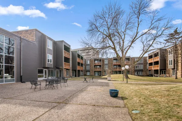 $185,000 | 450 Ford Road, Unit 225, St. Louis Park, MN 55426