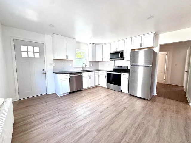 $3,700 | 147 Cornhill Street, Bridgeport, CT 06606