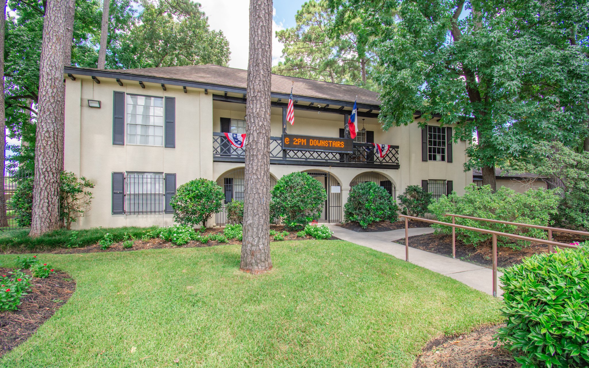 25223 Lynbriar Lane Spring, TX 77373 - Photo 29 of 32 Club house