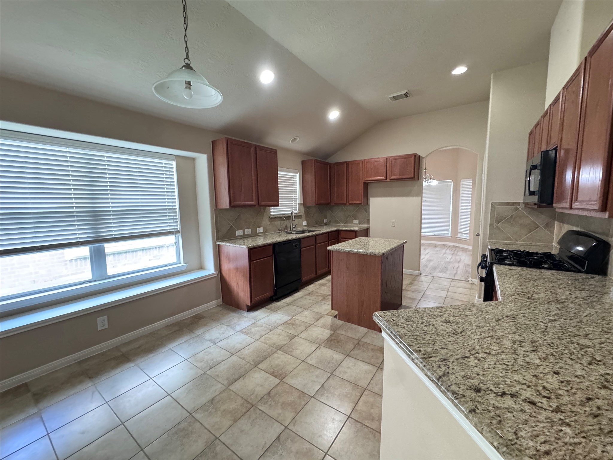 25210 Ginger Ranch Drive Katy, TX 77494 - Photo 20 of 26 Kitchen