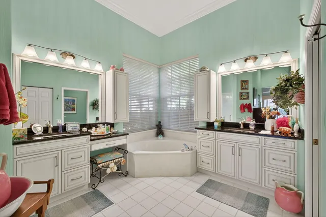 $1,395,000 | 9923 Southeast Oak Tree Terrace, Tequesta, FL 33469