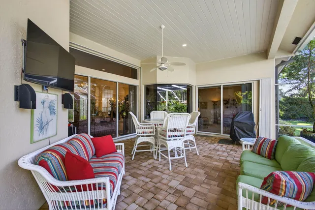 $1,395,000 | 9923 Southeast Oak Tree Terrace, Tequesta, FL 33469