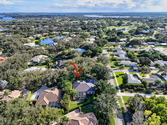 $1,395,000 | 9923 Southeast Oak Tree Terrace, Tequesta, FL 33469