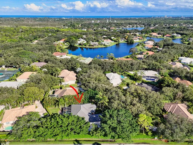 $1,395,000 | 9923 Southeast Oak Tree Terrace, Tequesta, FL 33469