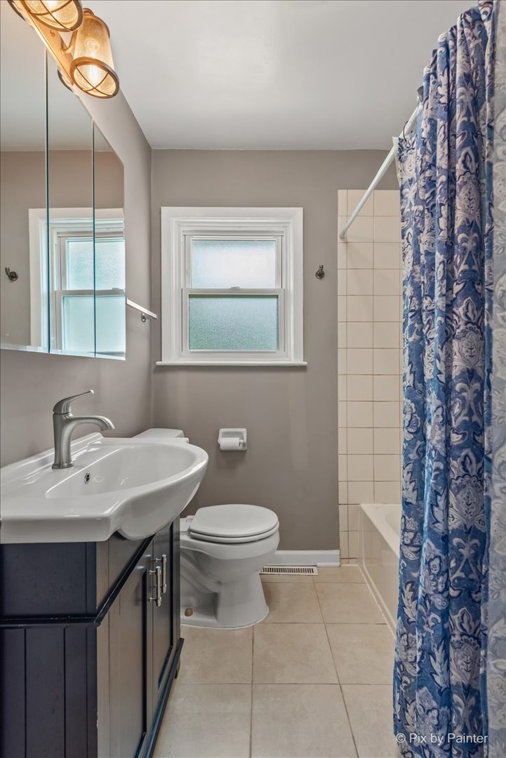 902 Stonemill Avenue Addison, IL 60101 - Photo 19 of 27