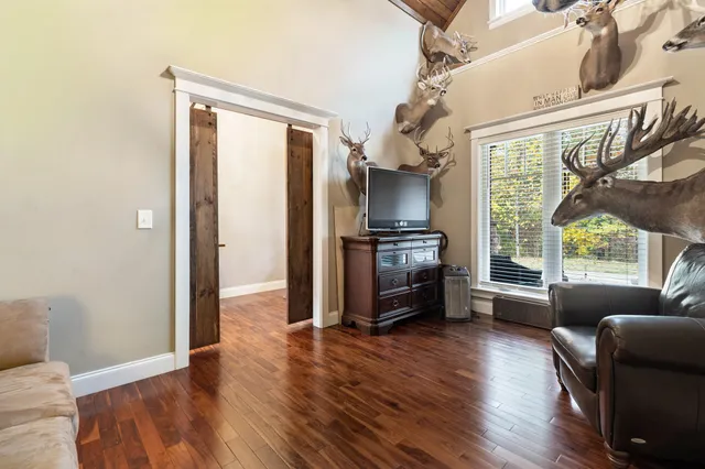 $1,399,000 | 549 Old Bacon Road Northeast, Charleston, TN 37310