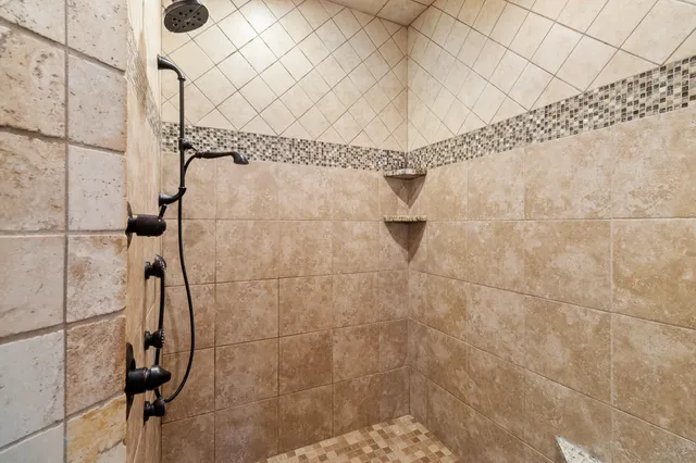 $1,399,000 | 549 Old Bacon Road Northeast, Charleston, TN 37310